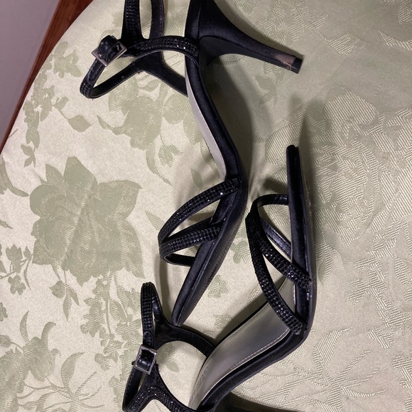 Black rhinestone strapped 3” heels, Sz 7 1/2 ladies - Picture 2 of 6